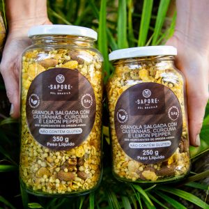 Granola Salgada DE CASTANHAS COM CÚRCUMA E LEMON PEPPER