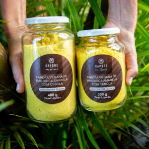 FAROFA VEGANA DE MANDIOCA AMARELA COM CEBOLA